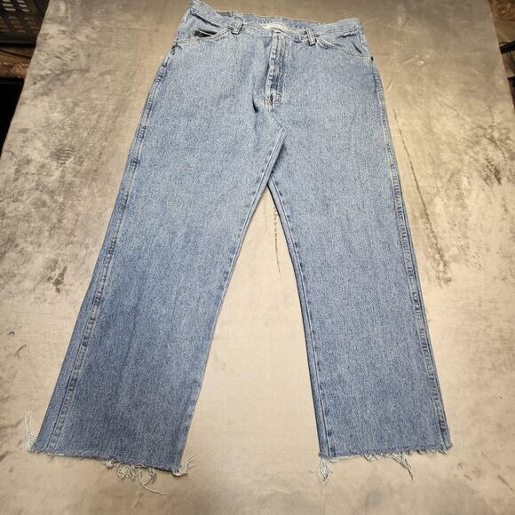 Vintage Wrangler Jeans Mens 35x28 Blue Denim Straight Leg Frayed Hem USA 90s - Picture 1 of 9